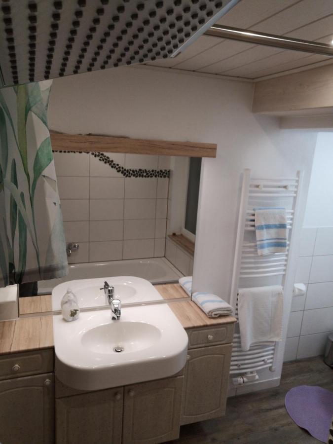 Apartment Auszeit Mit Kueche Viel Ruhe Und Natur Untrasried Luaran gambar