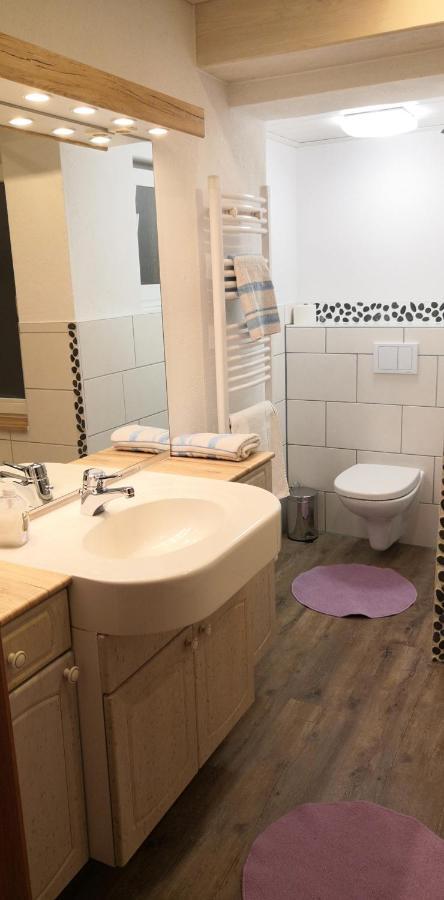 Apartment Auszeit Mit Kueche Viel Ruhe Und Natur Untrasried Luaran gambar
