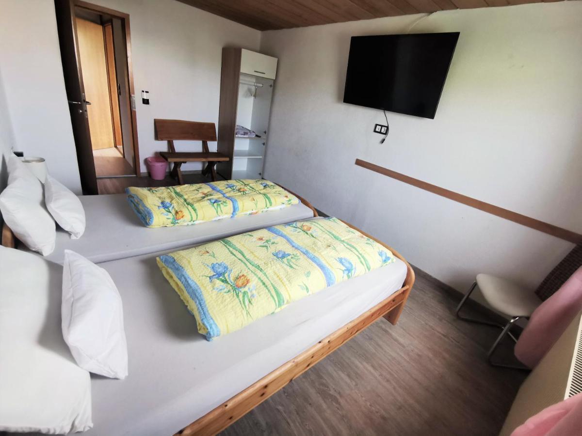 Apartment Auszeit Mit Kueche Viel Ruhe Und Natur Untrasried Luaran gambar